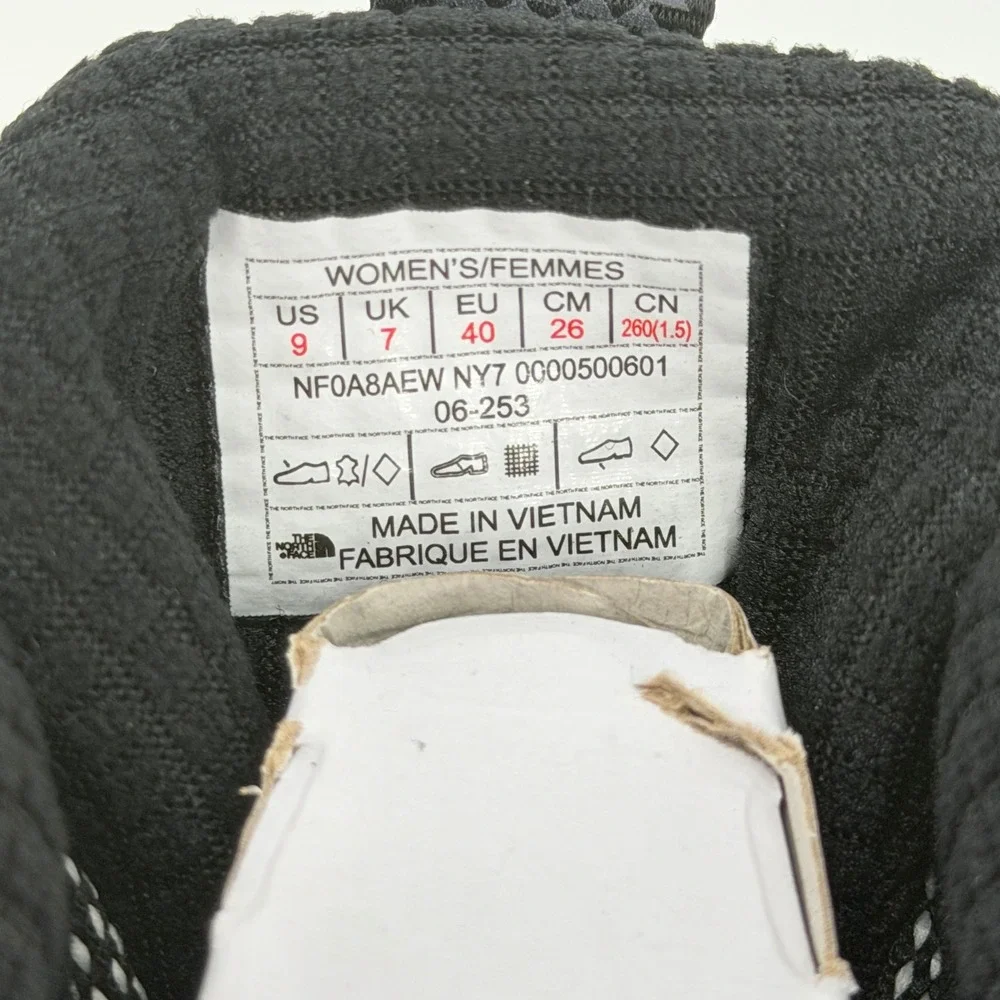 The North Face Vectiv Fastpack Insulated Waterproof Boots NEW in Box Black Sz 9